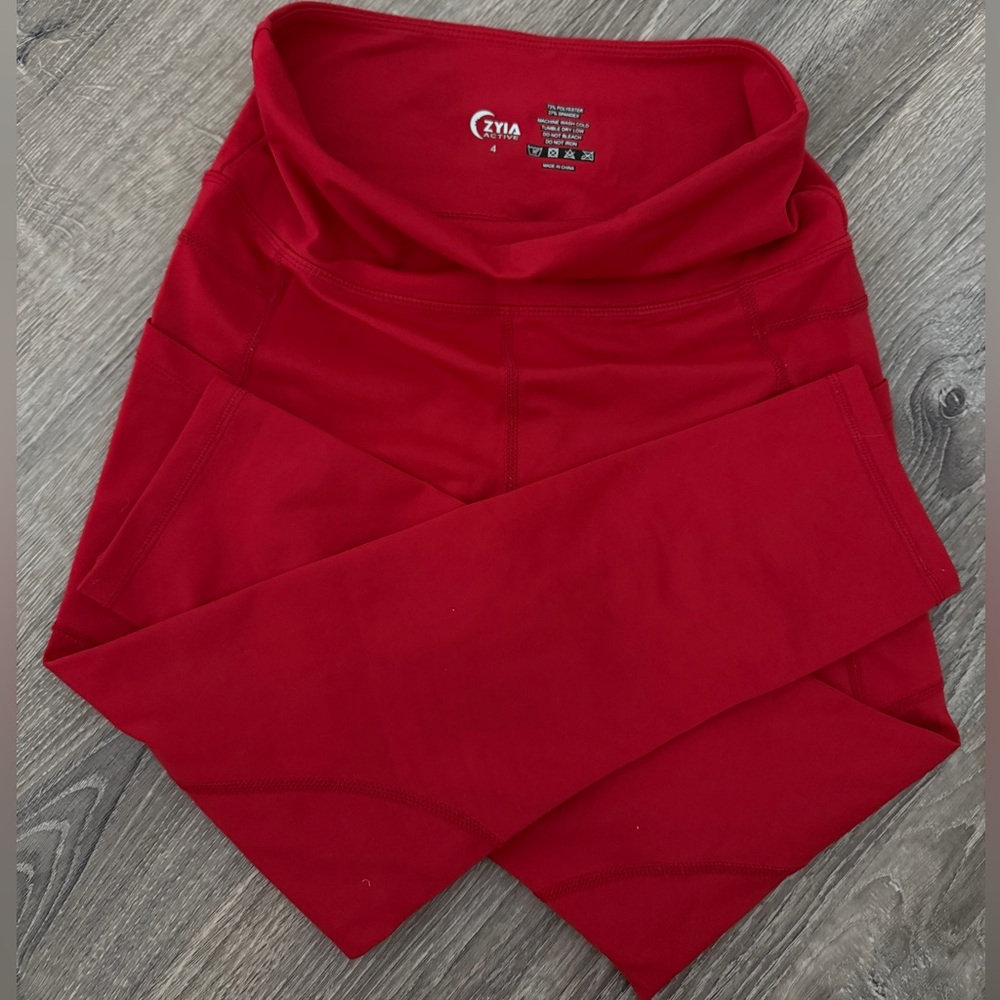 ZYIA Active Red Cropped Leggings